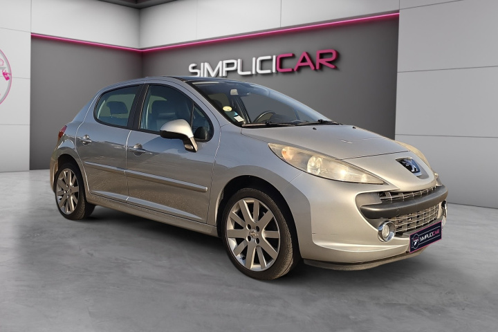 PEUGEOT 207